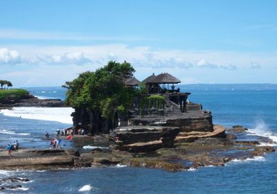 Paket Liburan 3 Hari 2 Malam di Bali ( Bedugul – Tanah Lot – Water Sport Nusa Dua & Uluwatu Kecak )