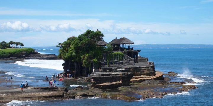 Paket Liburan 3 Hari 2 Malam di Bali ( Bedugul – Tanah Lot – Water Sport Nusa Dua & Uluwatu Kecak )
