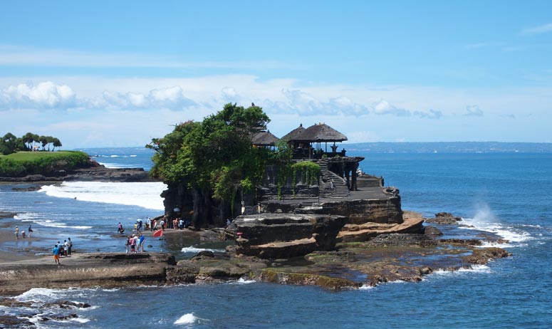 tanah lot bali