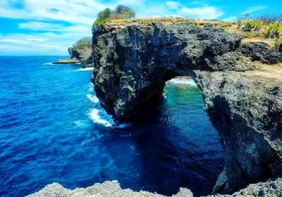 Paket Liburan 3 Hari 2 Malam di Bali ( Nusa Dua – Uluwatu – Nusa Penida – Shopping Tour )